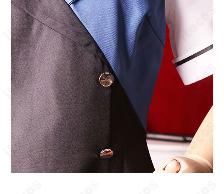 襟まわりの装飾ディテール。刺繍風の縁取りと端正なステッチが分かる周防天音制服の近接画像。