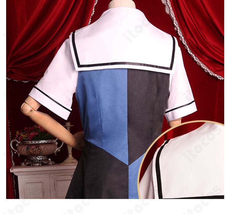 背面ディテールの近接。美浜学園制服コスチュームの切り替えやステッチワークを捉えた画像。