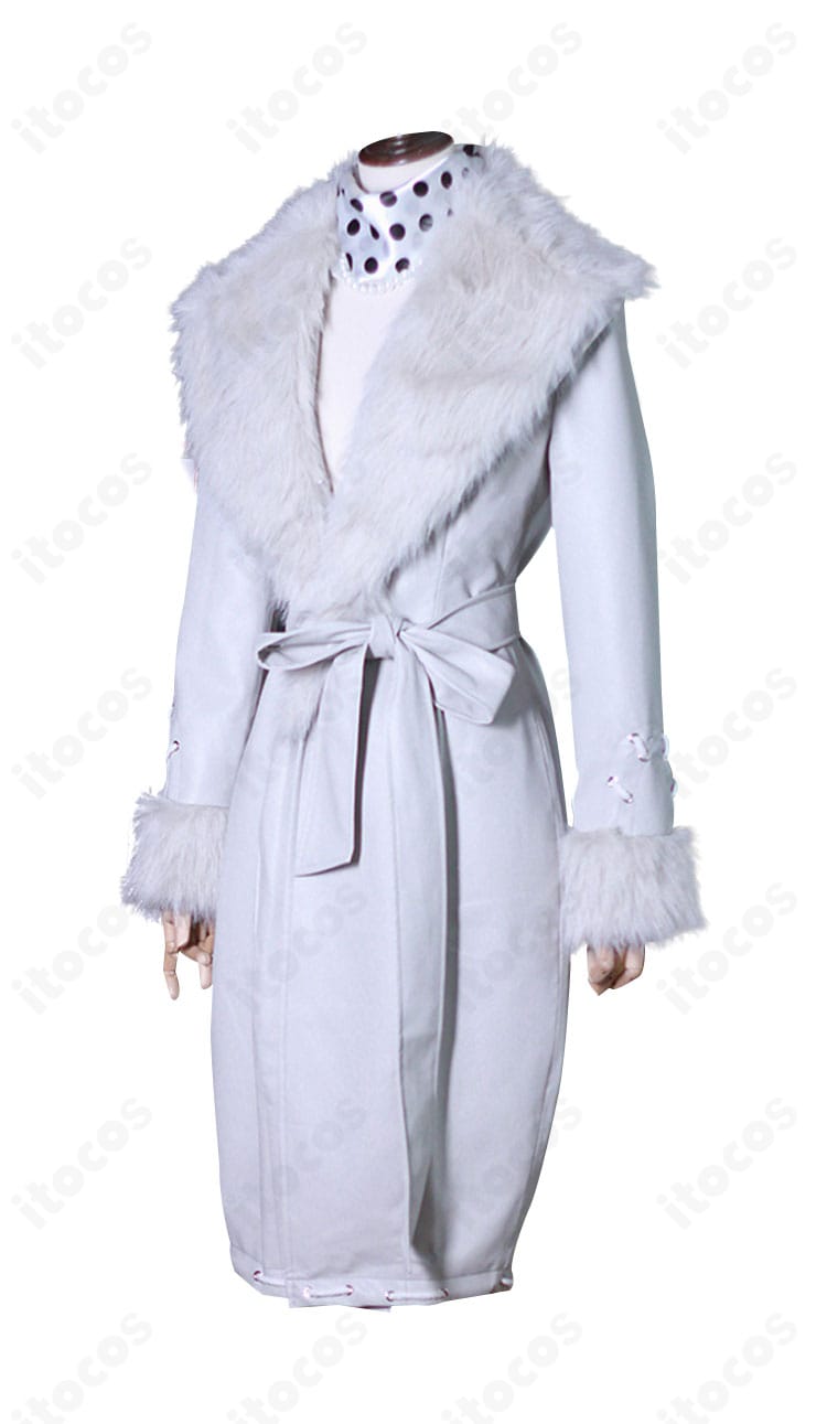 左側面からのディテール画像。袖やスカーフの流れなど、特徴的な部分を強調。