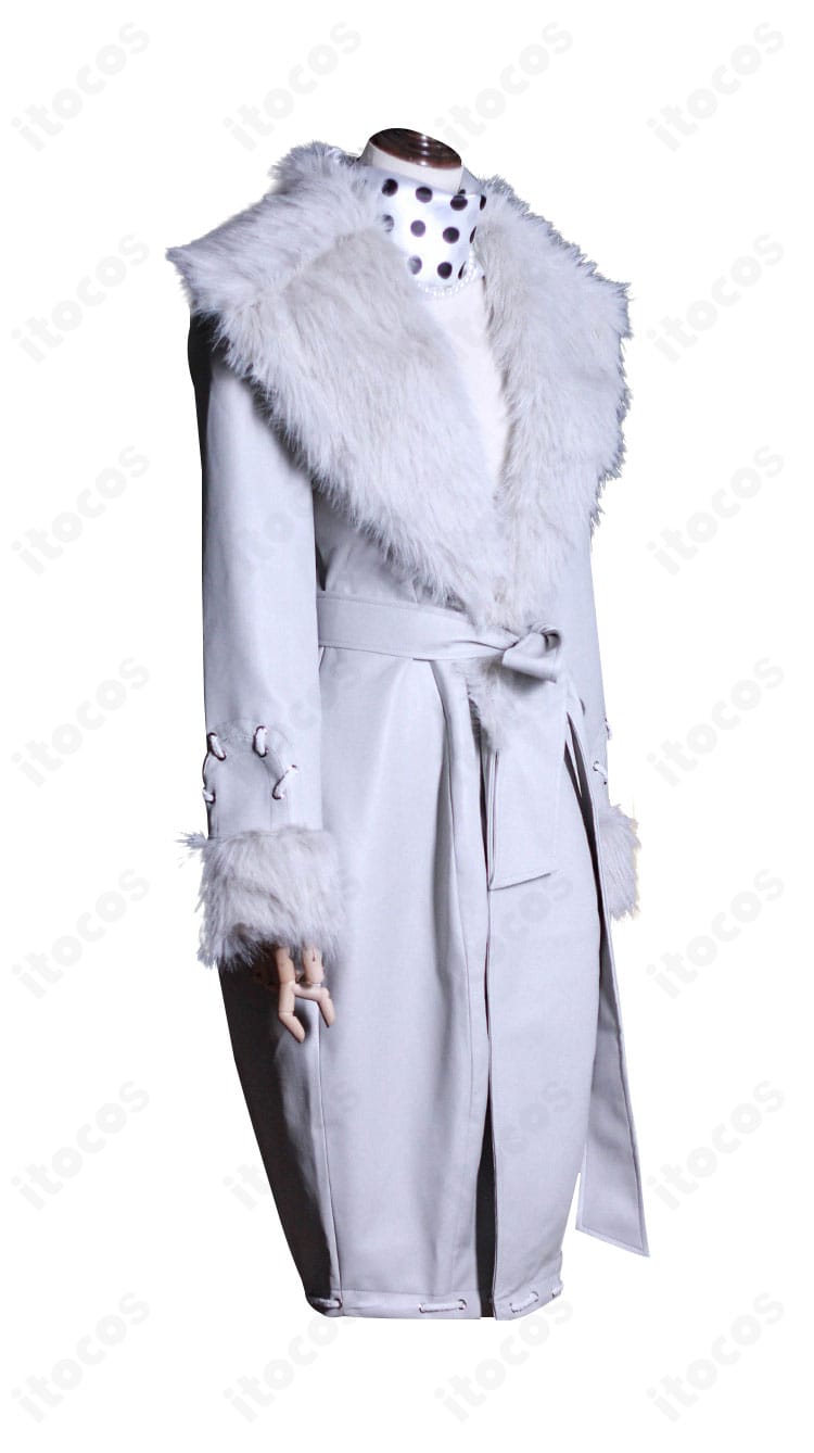 右側面から見た全体像。コートのラインとベルト位置、貴族風の雰囲気が分かるアングル。