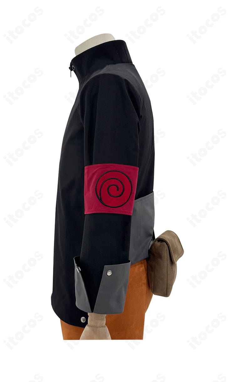 うずまきナルト コスプレ衣装の左袖アップ。刺繍風の装飾と縫製ステッチ、袖口の仕上げが分かるディテール。