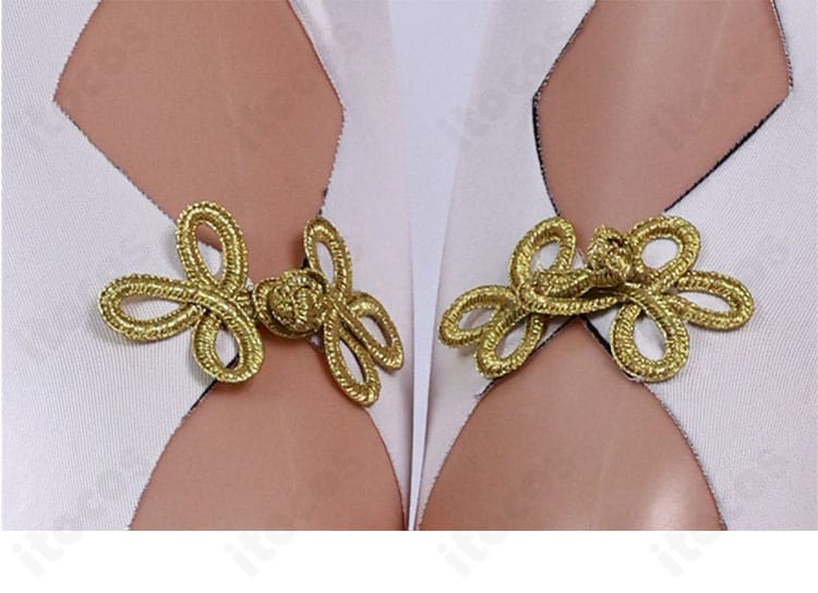 ソックスの結び目装飾。リボンのディテールと結びの表情が可愛らしいアクセント