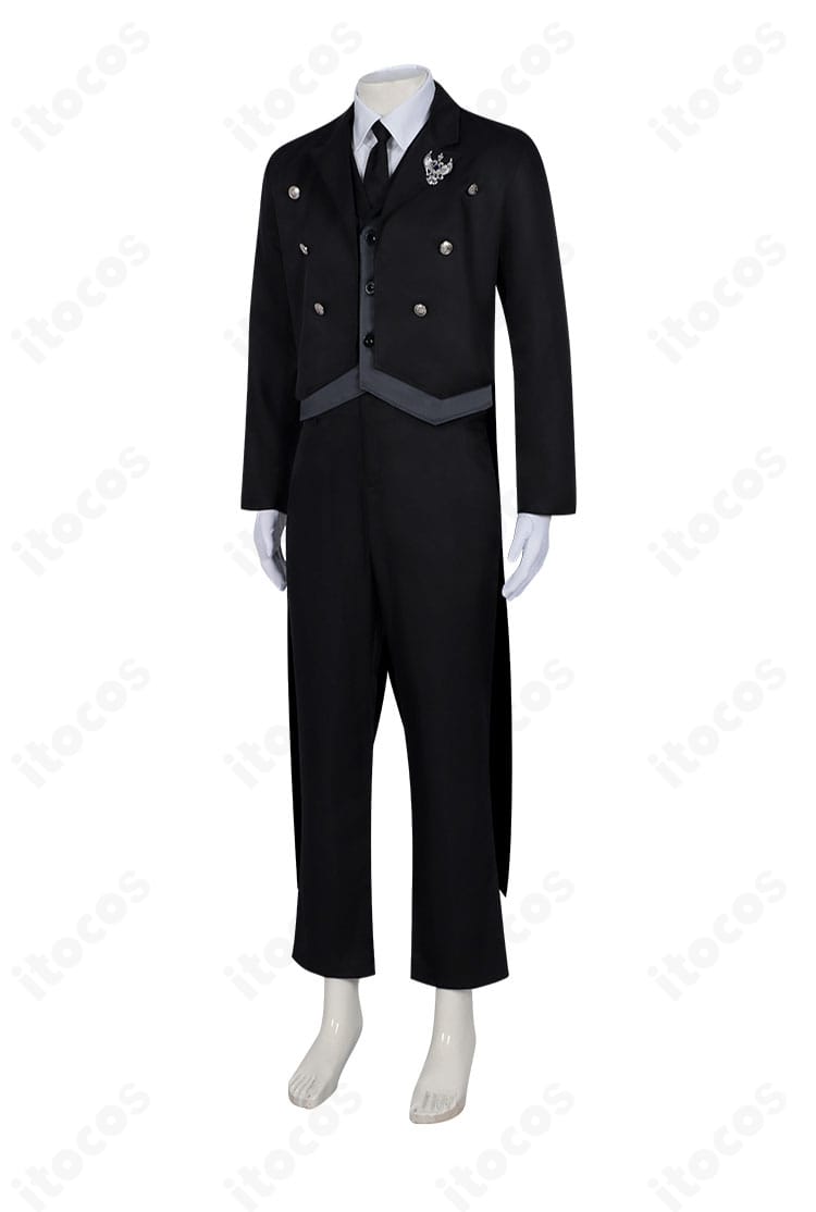 黒執事 セバスチャン衣装の側面。テール感のあるコートと細身シルエットでスタイリッシュな横姿。