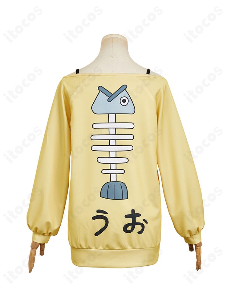 綾瀬桃コスプレ衣装の背面。背中の切り替え・開閉構造と後ろ姿の収まりを再現。