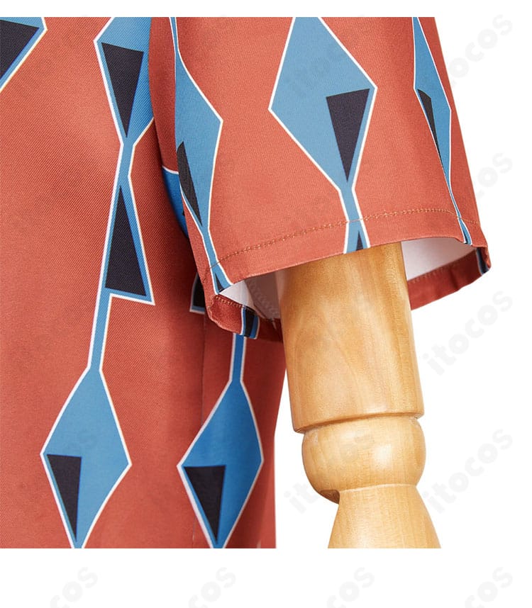 SAKAMOTO DAYS 南雲 コスプレシャツの袖口ディテール。装飾の精緻さとステッチの丁寧さが分かる接写。