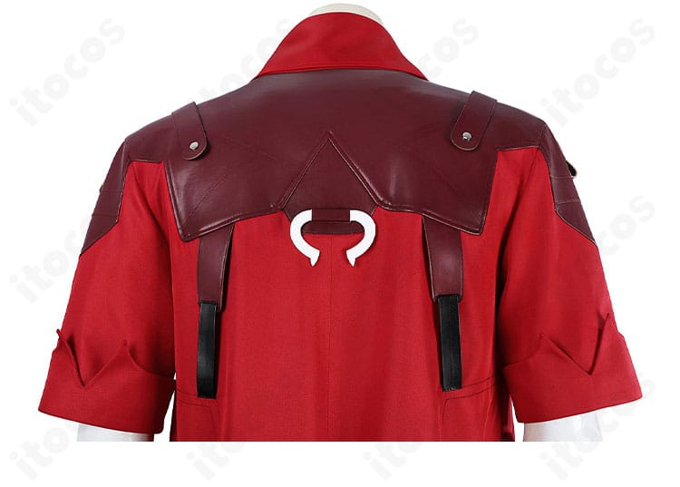 背面装飾のディテール。原作イメージに沿った造形を細部まで表現。