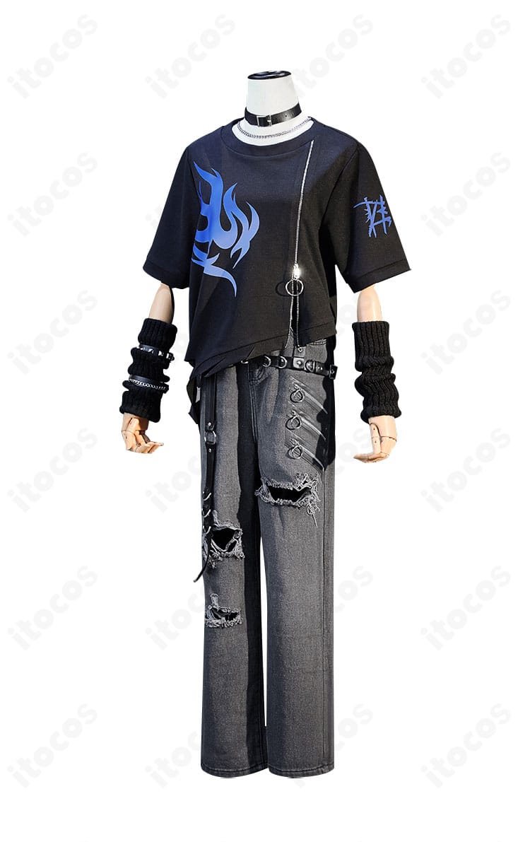 プロジェクトセカイ 青柳冬弥 コスプレ衣装の側面。立体パターンによるシルエットと可動域を確認できる角度。