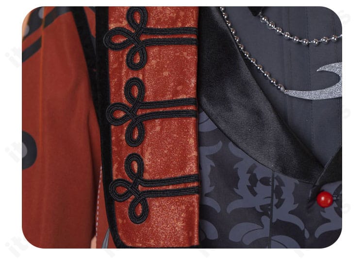 桜河こはく コート襟の装飾アップ。襟元の装飾パーツと縁取りでキャラクターの雰囲気を再現した画像。