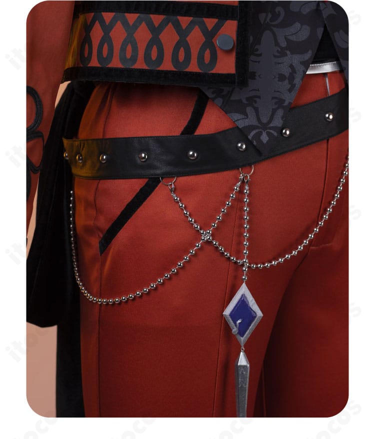 桜河こはく ベルトと腰部装飾の近接。ベルトの質感と装飾の固定方法が見える画像。