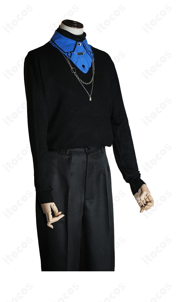 インナー側面ディテール。縫い代の処理や生地の厚み、動きに沿う設計を示す接写。