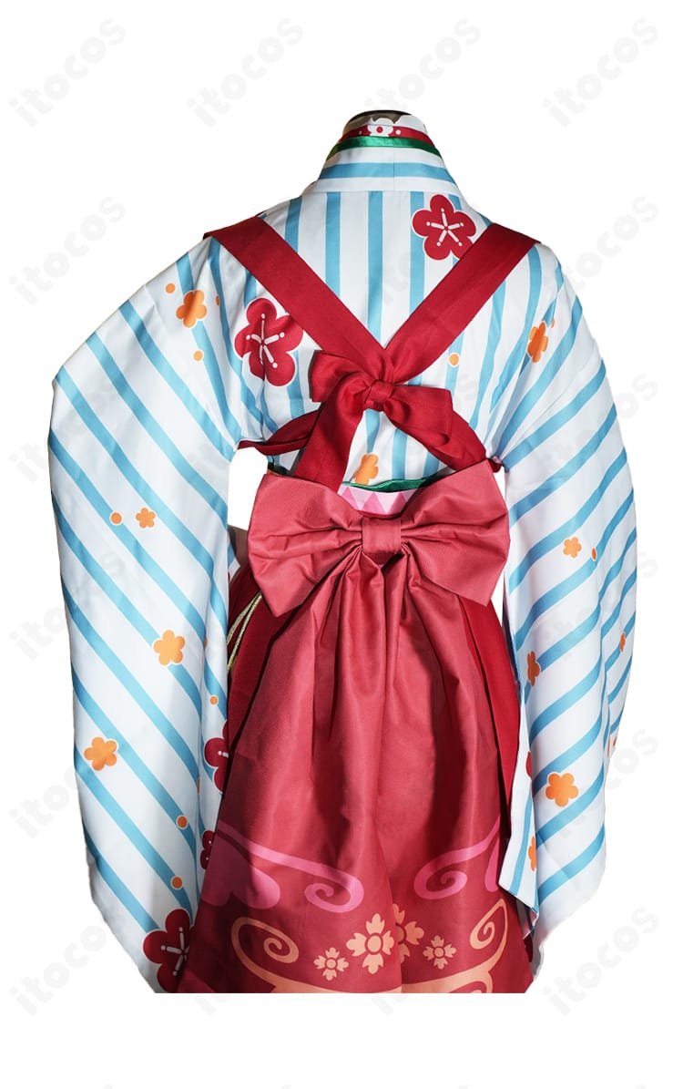 プリコネR ムイミ コスプレ衣装の背面。背部の蝶結びと背面パネル、スカートの広がりを精密に再現。