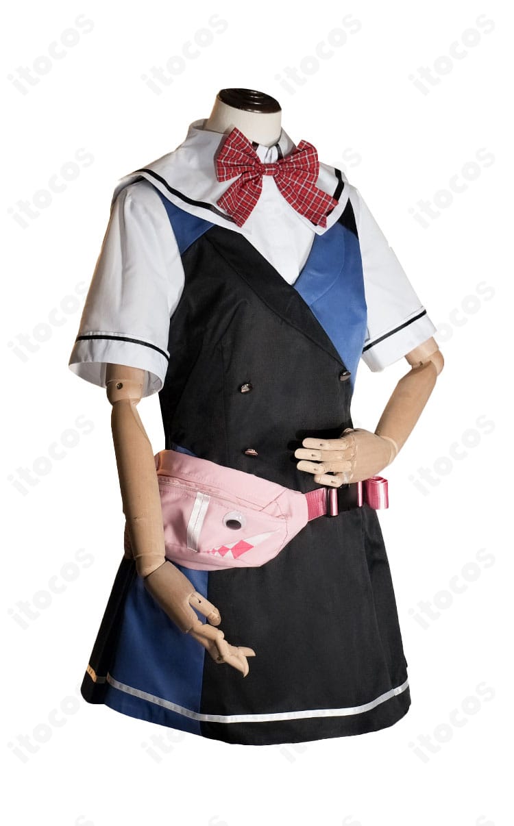 美浜学園制服の右側面。ウエスト位置やスカートの落ち感がわかる角度で、ポージング時に映えるラインを確認できる画像。