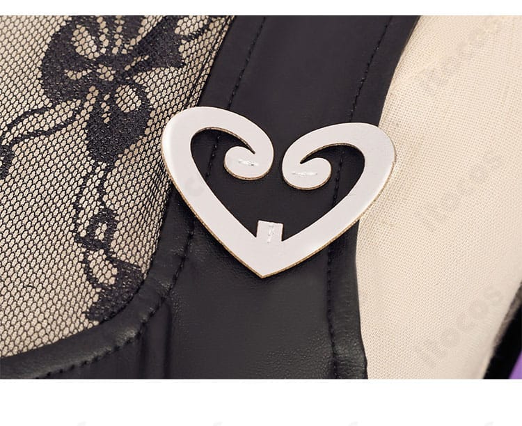 トレイシー・レズニック コス 肩帯のクローズアップ。金属風パーツと縫製の精密な仕上げ。