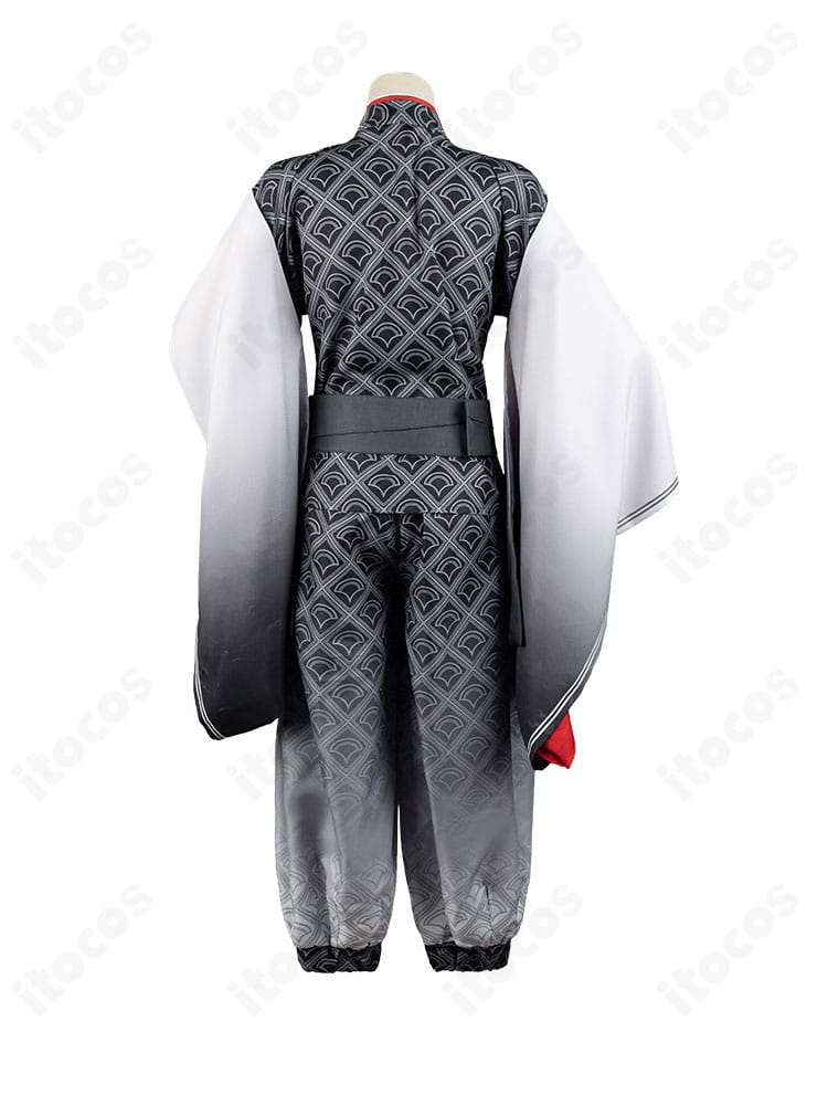 ローレン・イロアス衣装のインナー背面ディテール。背面装飾とシルエットの仕上がりを示す画像