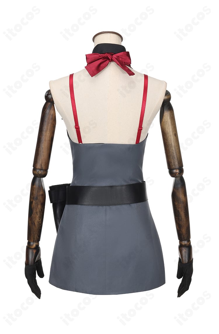 京極サツキ衣装の背面細部。背中の装飾とシームラインの仕上がりを強調したクローズアップ。