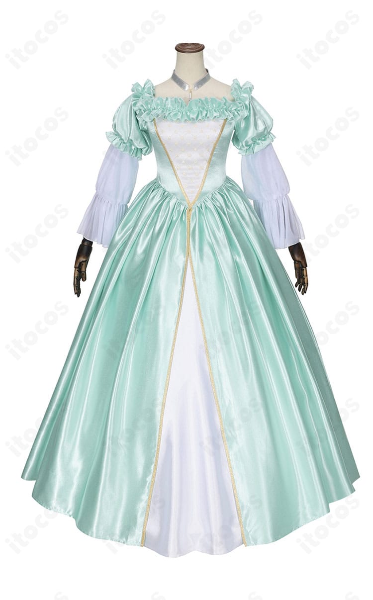 衣装正面アップ。ロクサーヌのシラノ・ド・ベルジュラック風ドレスの輪郭と装飾配置が鮮明に見える。