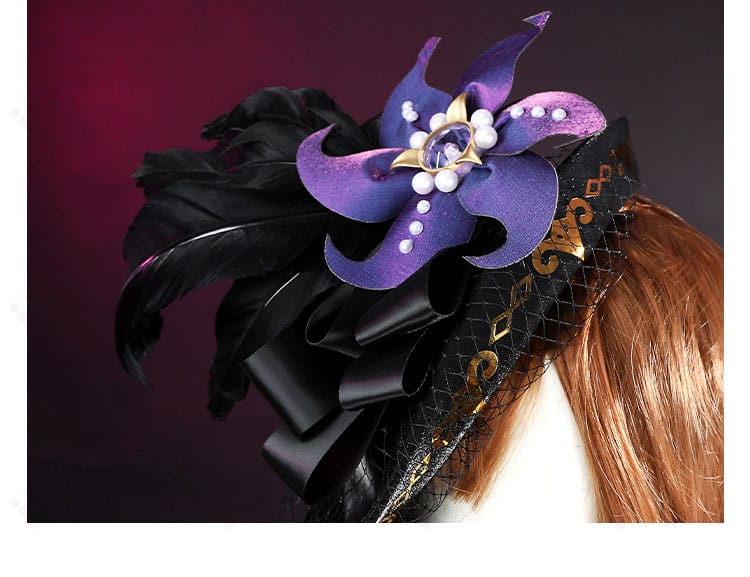 第五人格 空軍（マーサ）菖蒲 コスプレ衣装の帽子側面装飾。サイドエンブレムの意匠を強調。