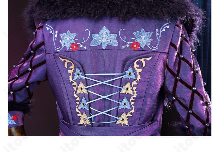 第五人格 空軍（マーサ）菖蒲 コスプレ衣装の背面装飾クローズアップ。ヨークと装飾ラインの仕立て。