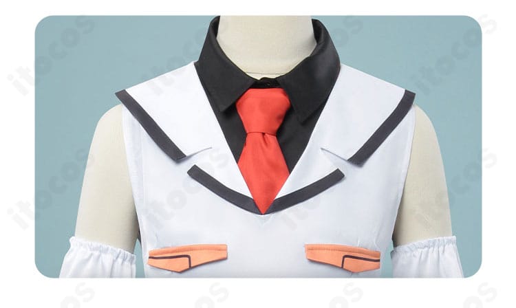 襟元とネクタイのクローズアップ。結びの形と配色がわかるアイラ制服コスの首周り。