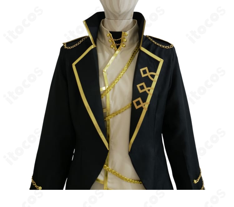 前立て・門襟装飾：サンチョ衣装のフロント開き部の意匠と立体感