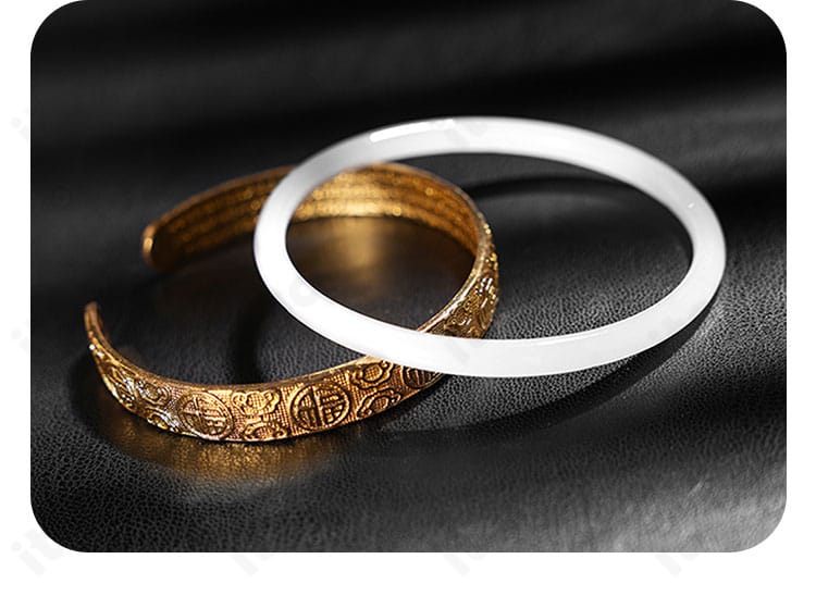 アストラ・ヤオ衣装 腕飾りの接写｜小物の形状と装着バランスがわかるディテール