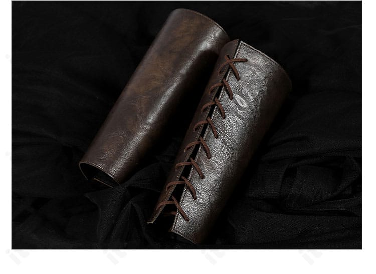 腕帯（リストバンド）のディテール。装着感と留め具の形状