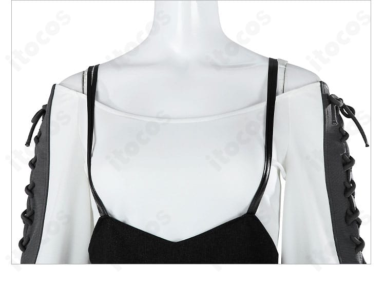 インナーシャツの襟元ディテール。開き具合と縫い代の処理