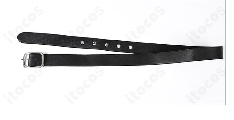 ベルトのディテール。質感とホール位置、通し方の参考