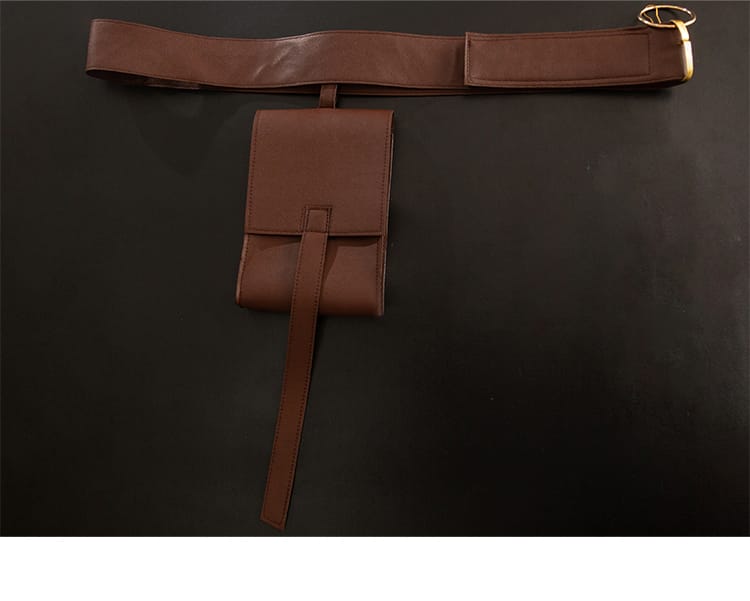 アークナイツ ルーメン衣装の腰アクセサリー。チェーンと金具の質感が分かるアップ