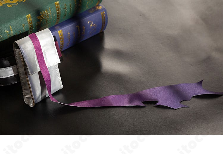 アークナイツ ルーメン衣装の右腕アクセント。アームポーチと装飾の配置が分かる