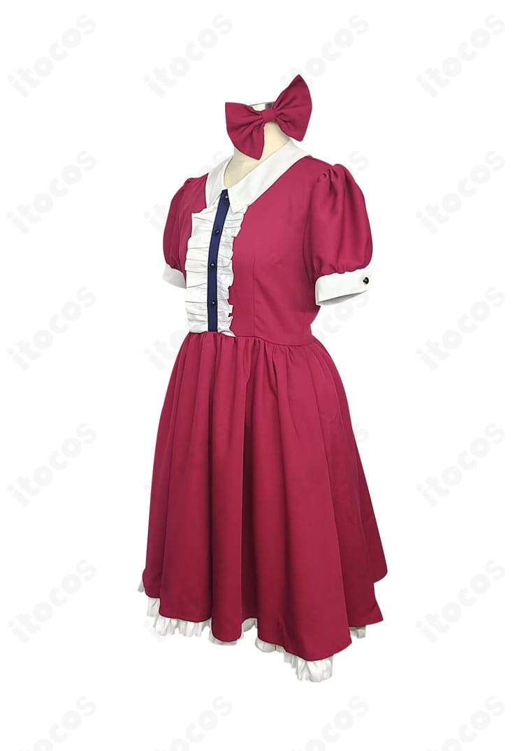 醸田近望 女装ワンピースの側面シルエット。ウエストラインとスカートの落ち感を示すアングル。