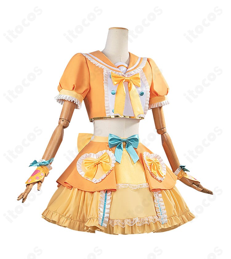 星川サラ コスプレ衣装の側面。肩飾りやウエストライン、リボンの立体感が確認できる画像