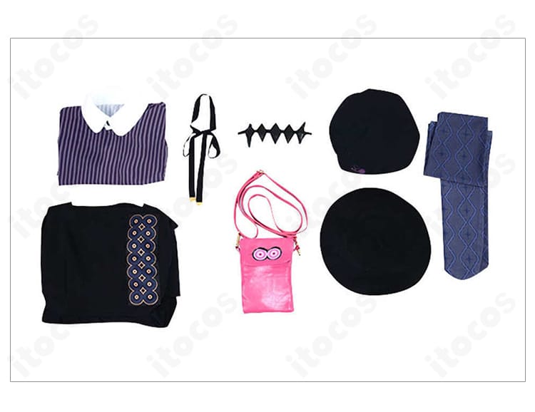 ホロライブ 一伊那尓栖 私服コスプレ衣装のセット内容。シャツ、サロペットスカート、リボン、帽子、靴下、髪飾り、ショルダーバッグを一覧で紹介