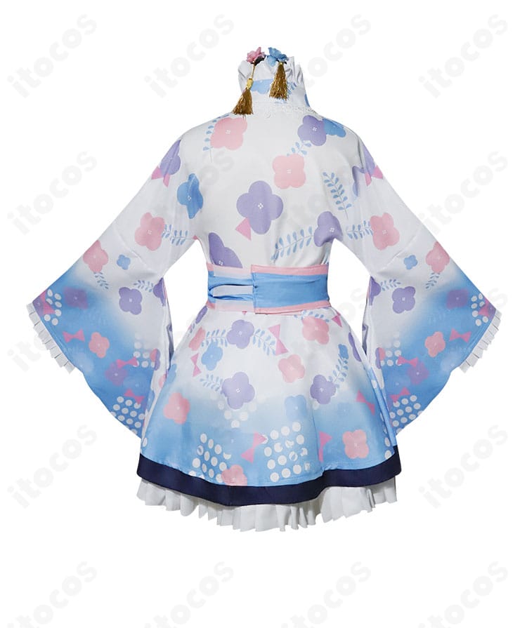 天宮こころ 新衣装和装の背面。帯結びと腰飾りのディテールが映える構図。