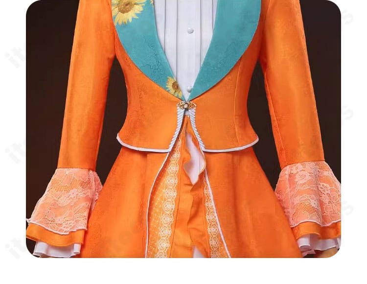 装飾パーツのクローズアップ。全体デザインと質感の調和が伝わるカット。