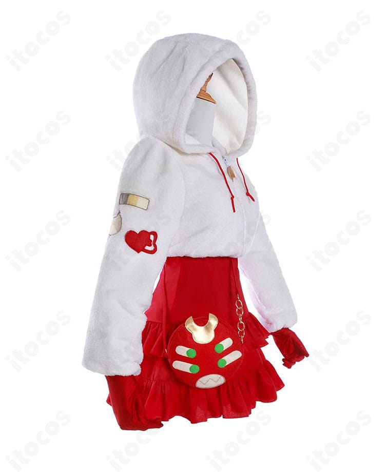 アスカ 冬の日私服コスプレの側面。コートの肩から裾へのライン、バッグの掛け位置など360度のディテールが見える写真。