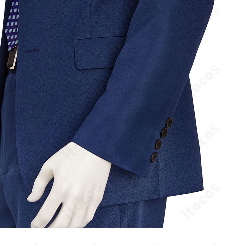 セヴェランス マーク・スカウト衣装の袖口ディテール。ボタン配置と丁寧なステッチをクローズアップ