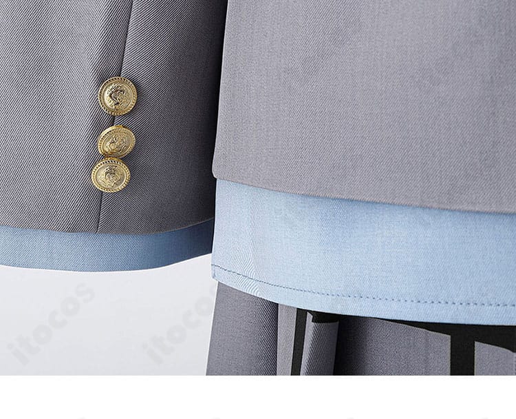 四月は君の嘘 制服コスプレの袖口ディテール。カフスのボタンとステッチの仕上がりをクローズアップ。