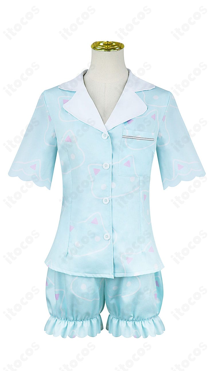 早瀬ユウカ パジャマver コスプレ衣装 正面全体像｜トップスとショートパンツのシルエットが分かる高解像写真