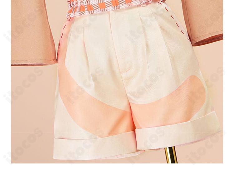 花里みのり 我らペガサス探検隊！コス衣装 上衣の装飾ディテール。胸元パーツとステッチの仕上がり