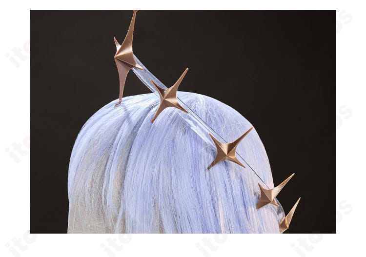 宵崎奏の特徴的な髪飾りのアップ。繊細な装飾や形状が明確に分かるディテール写真。