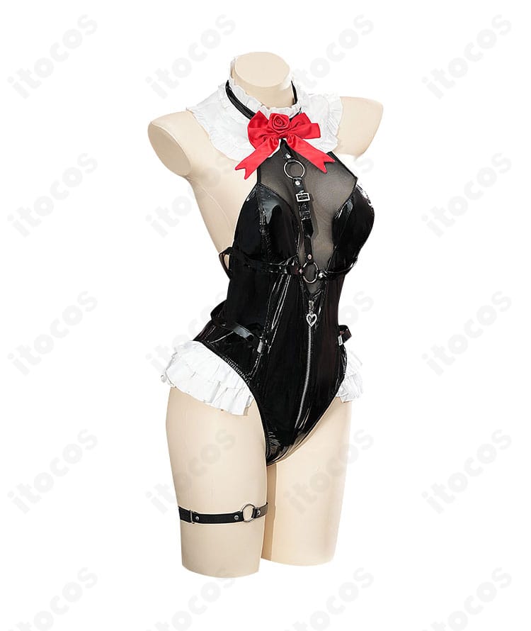 右側面から見た水着トゥインクル・ローズ。腰回りとベルト装飾、ラインの流れを確認できる画像。