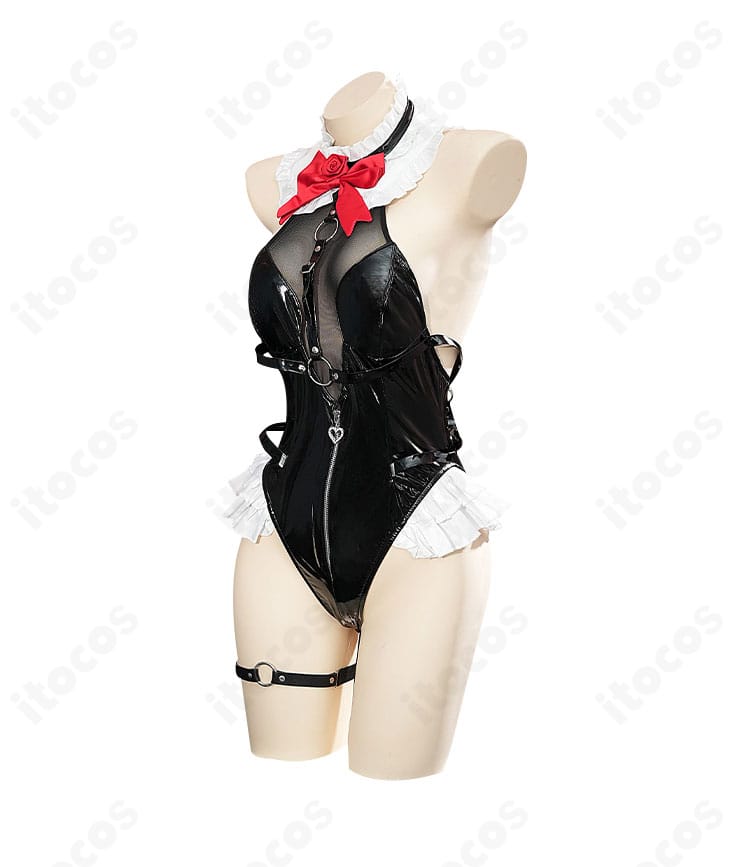 左側面から見た水着トゥインクル・ローズ。サイド装飾とレオタードのカッティングが分かる写真。