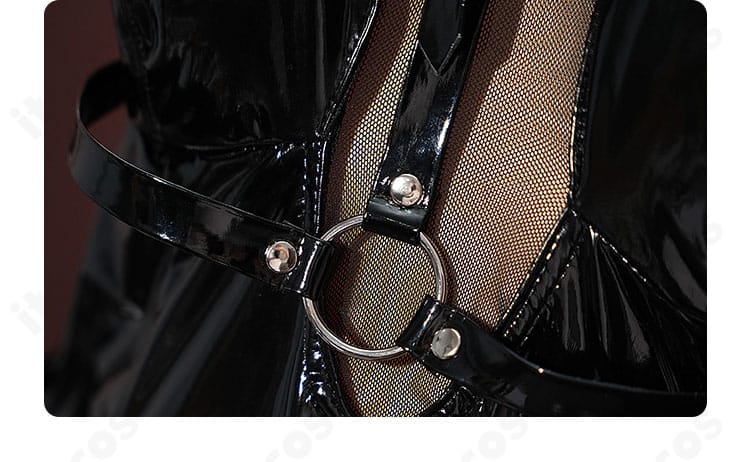 背面の帯飾りディテール。結びとパーツ配置の再現性を示す拡大写真。