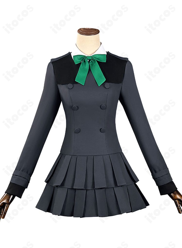 正面から見た日奈森あむコスプレ衣装一式。配色と装飾でキャラクター性を再現