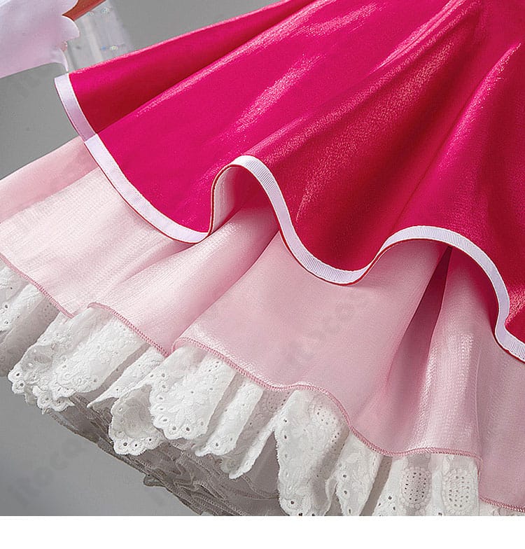 背面装飾ディテール。背中側のフリルと装飾パーツの配置が分かる画像。