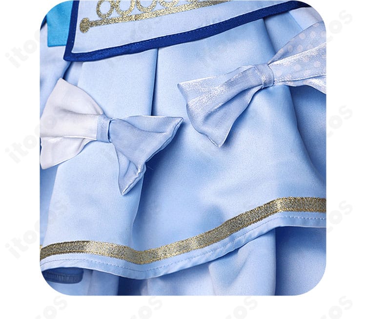 レーナ 魔法少女レジーナ衣装 スカート裾装飾。ゴールドラインとフレアの動きを捉えた近接カット。