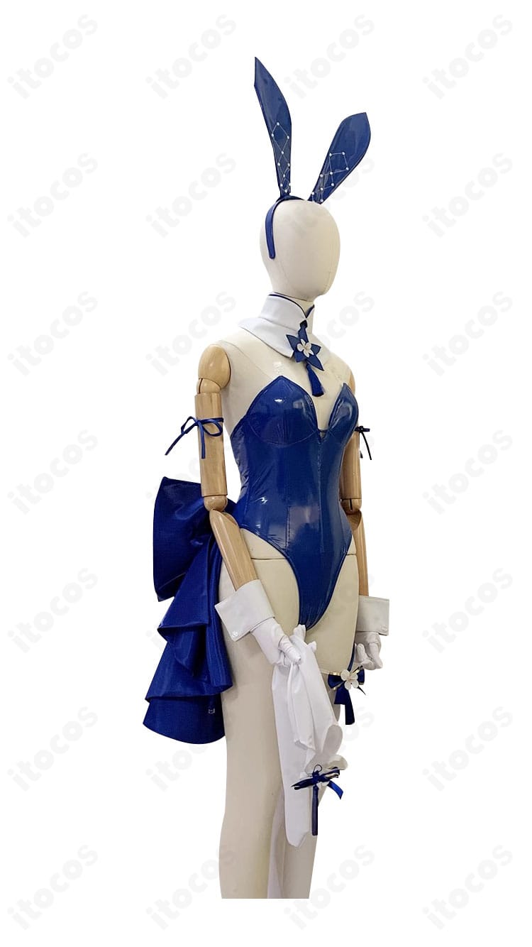 アズールレーン 信濃 バニーコスプレ衣装の側面。ウエストからヒップにかけての流れるラインと装飾バランス。