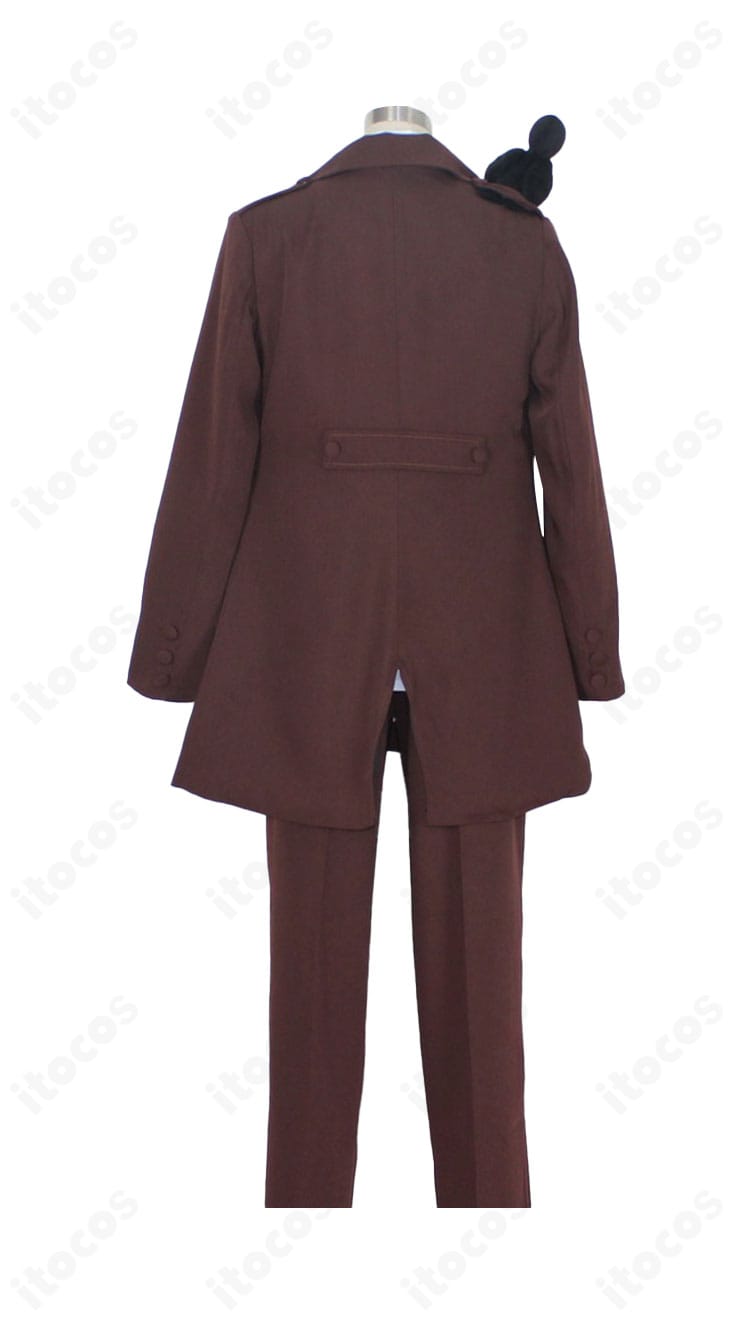 ヘタリア アイスランド衣装の背面。コートの背中心ラインとベント、背中のシルエットを詳細に示す写真。