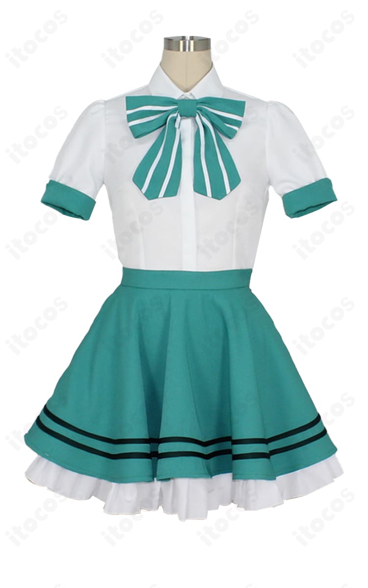 宇治松千夜 メイド服の装飾ディテール。手首飾りや縁取りなど小物の仕上がりが分かる接写。